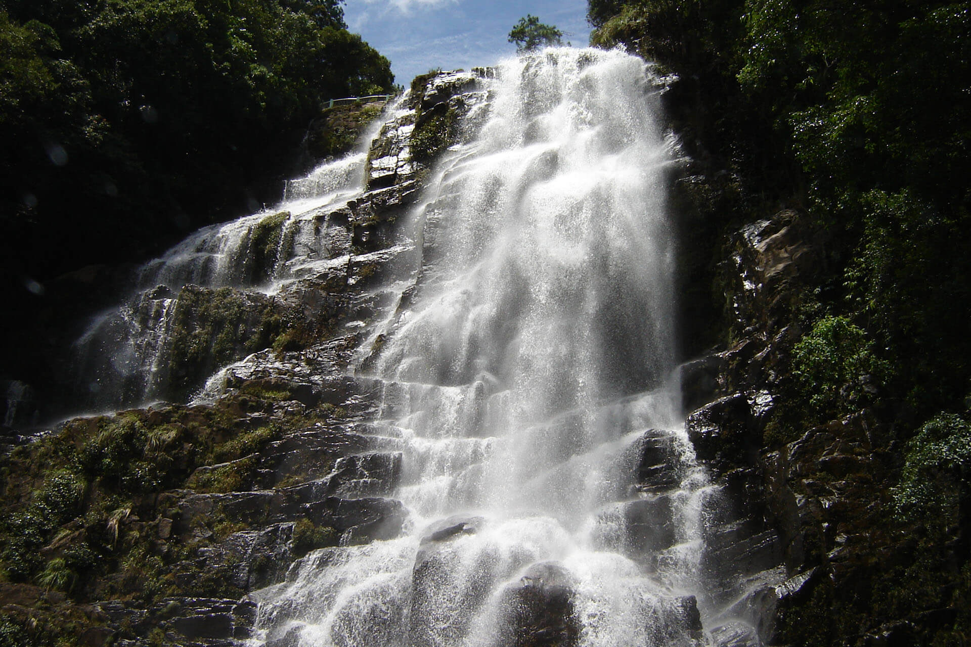 Tyrshi Falls